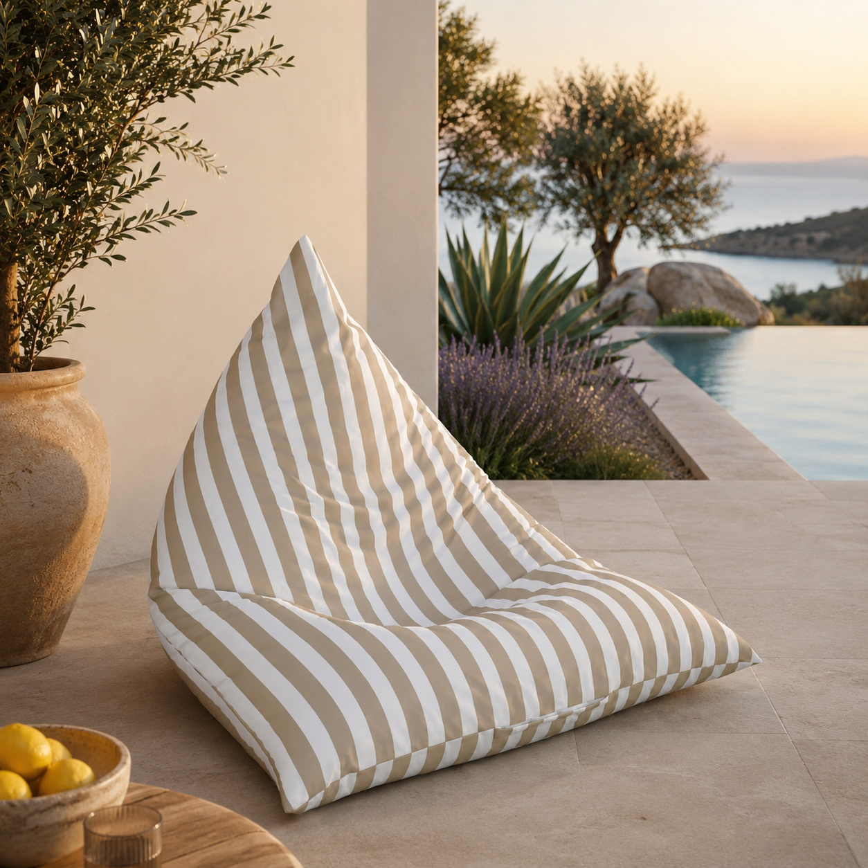 Pouf extérieur rayé